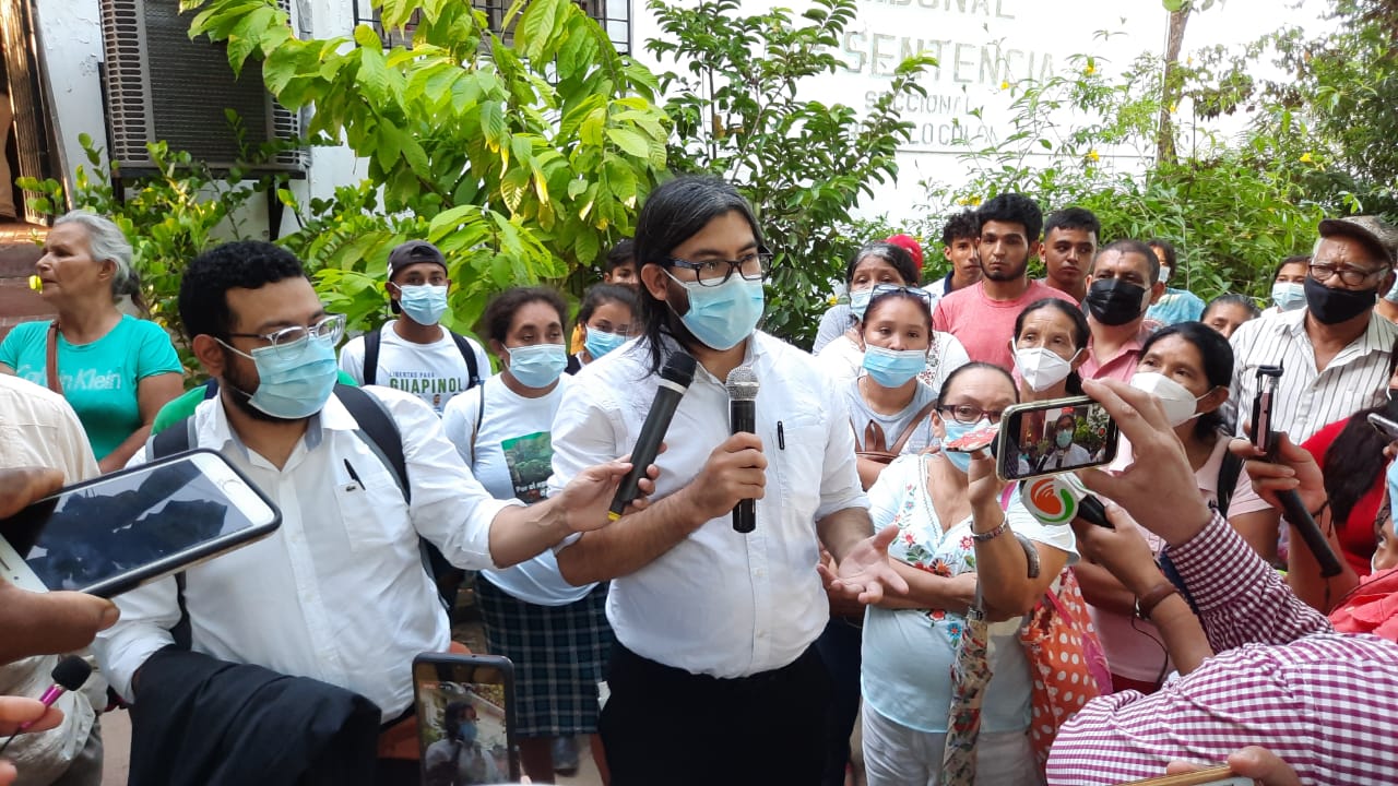 Edy Tabora, del equipo legal de los defensores del río Guapinol